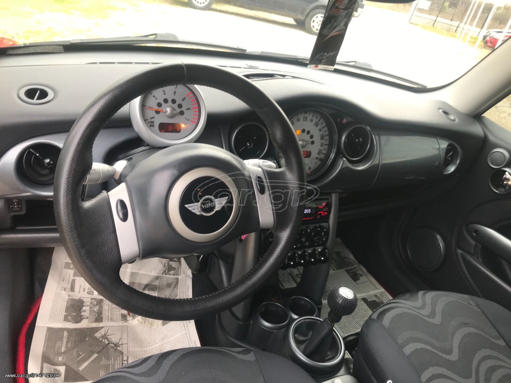 MINI ONE 2004