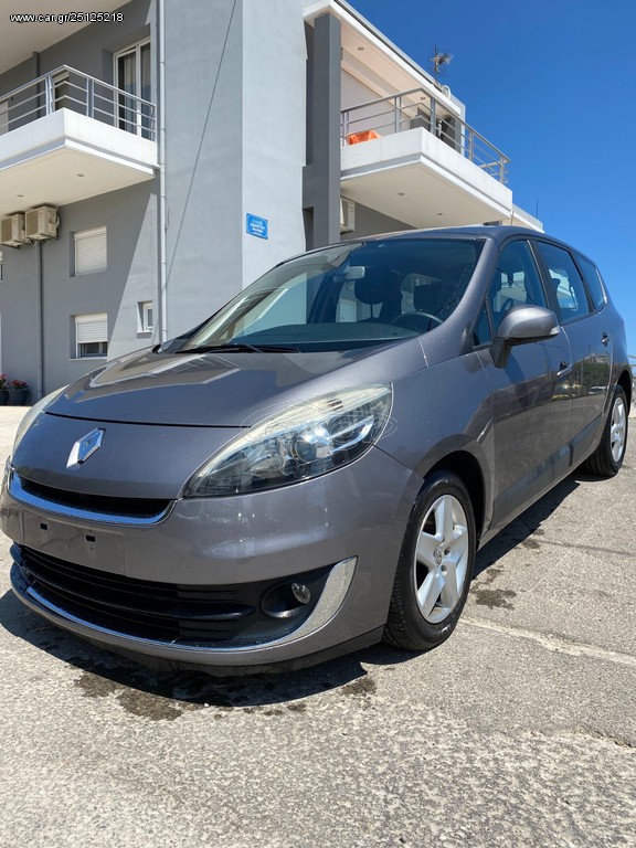 RENAULT GRAND SCENIC 2013