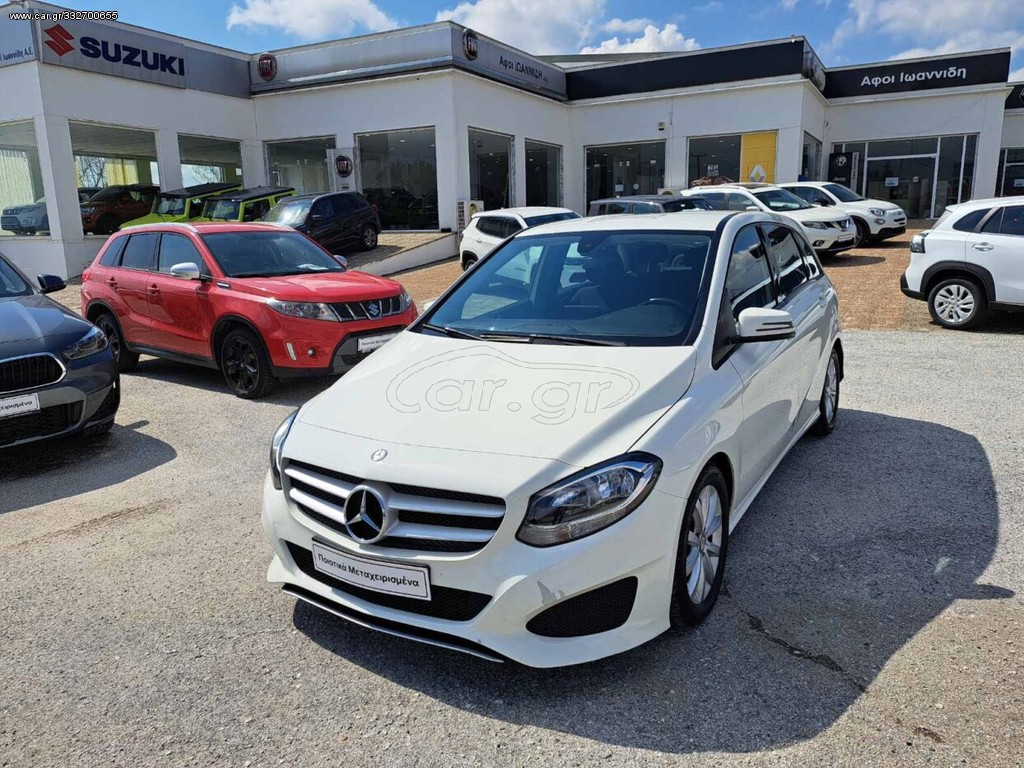 MERCEDES B180 2017