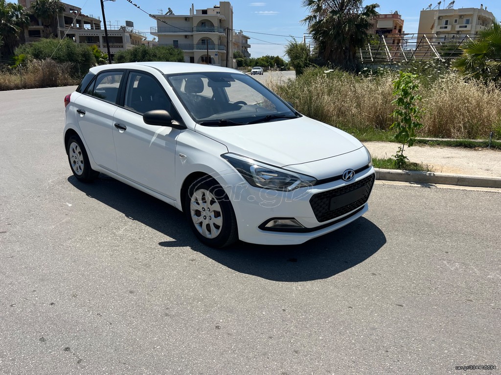 HYUNDAI i20 2018