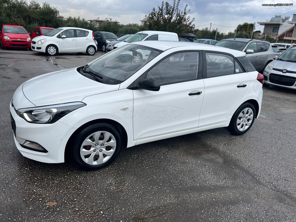 HYUNDAI i20 2018