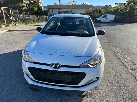 HYUNDAI i20 2018