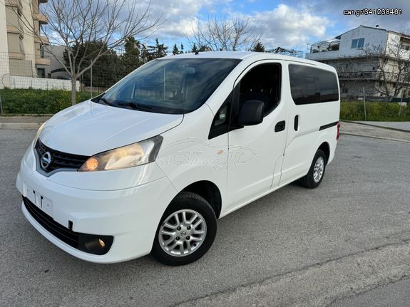 NISSAN NV200 2019