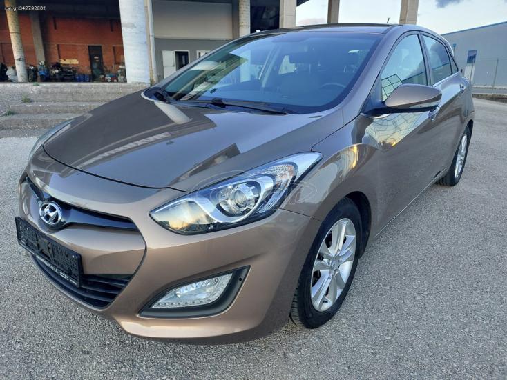 HYUNDAI i30 2013