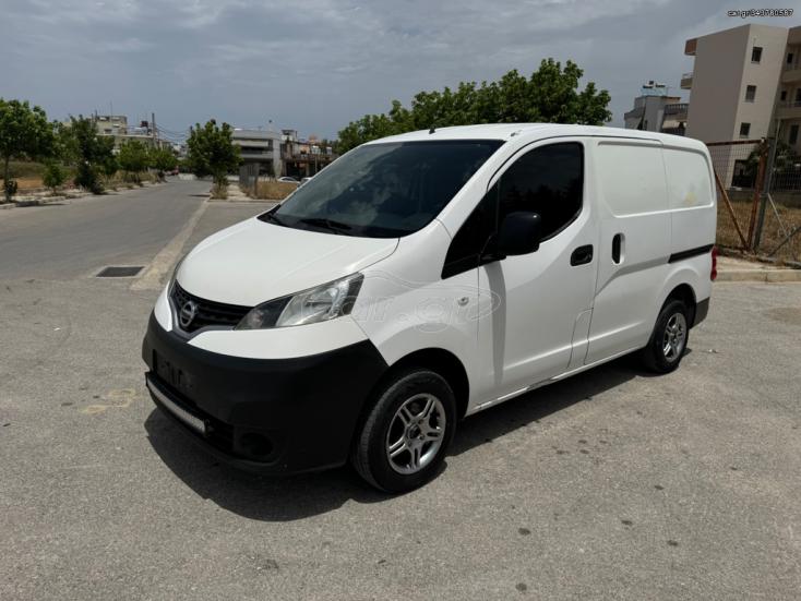 NISSAN NV200 2011