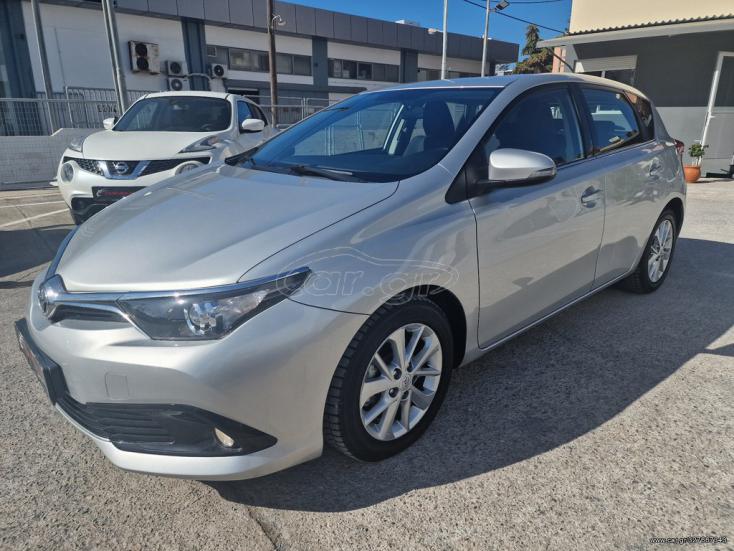 TOYOTA AURIS 2017