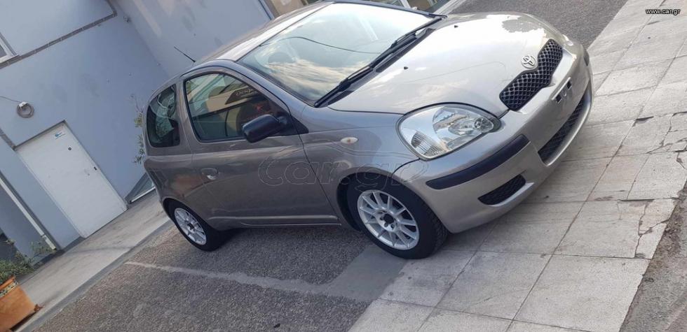 TOYOTA YARIS 2005