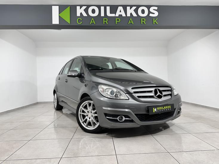 MERCEDES B180 2010