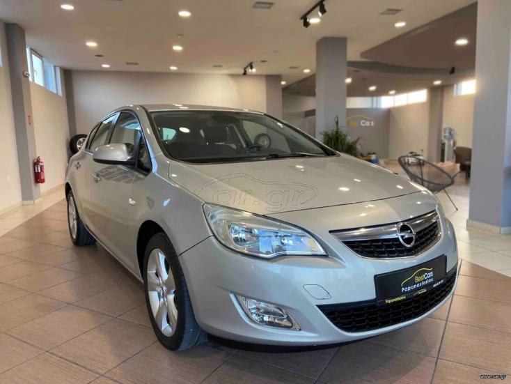 OPEL ASTRA 2010