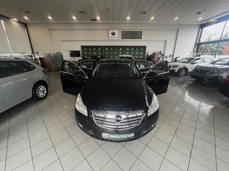 OPEL INSIGNIA 2011