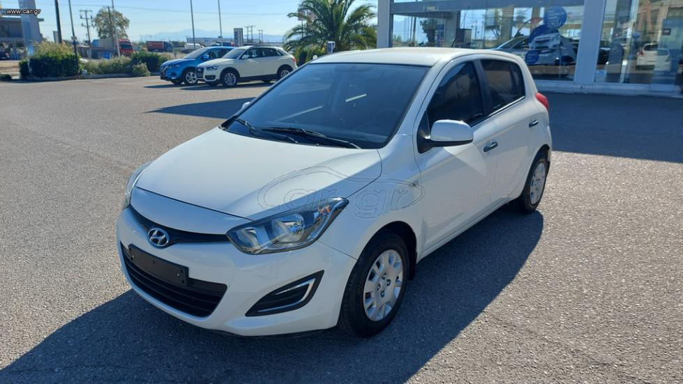 HYUNDAI i20 2013