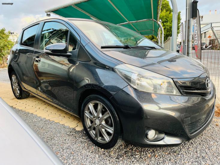 TOYOTA YARIS 2013