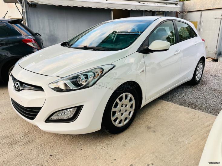 HYUNDAI i30 2015