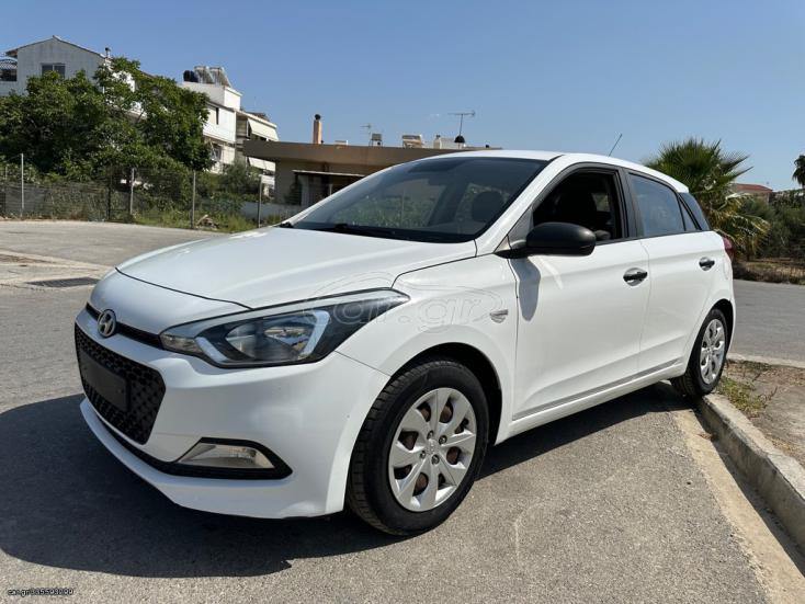 HYUNDAI i20 2017