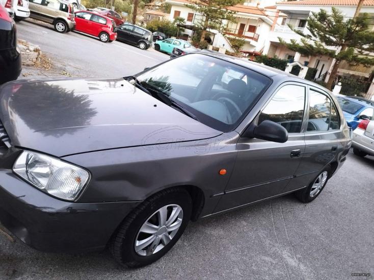 HYUNDAI ACCENT 2001