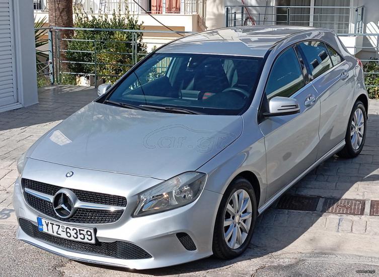 MERCEDES A180 2016