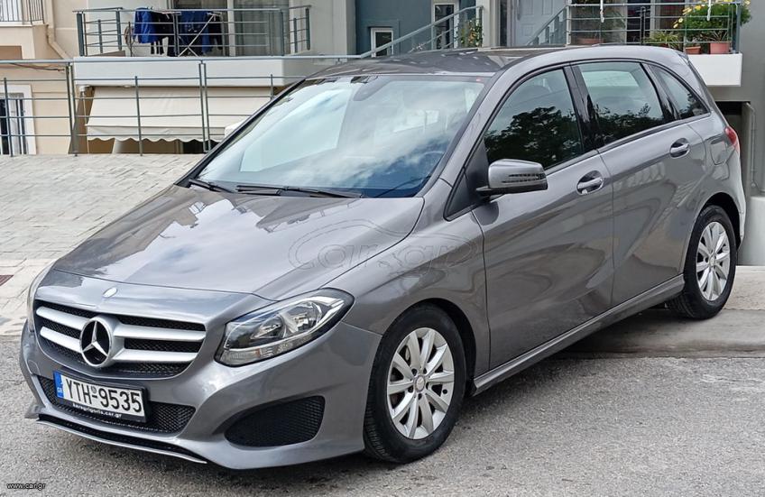 MERCEDES B180 2017