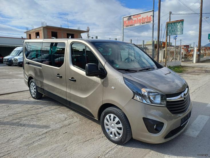 RENAULT TRAFIC  2019