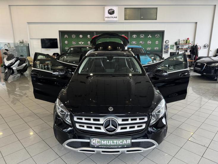 MERCEDES GLA 180 2017