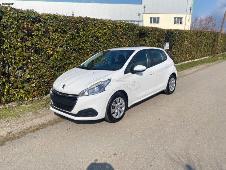 PEUGEOT 208 2015