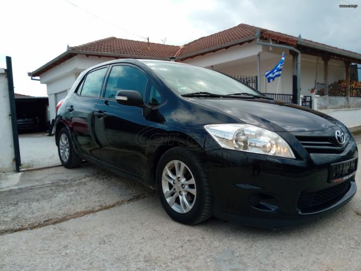 TOYOTA AURIS 2012