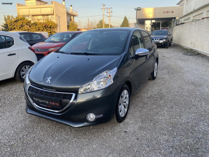 PEUGEOT 208 2015