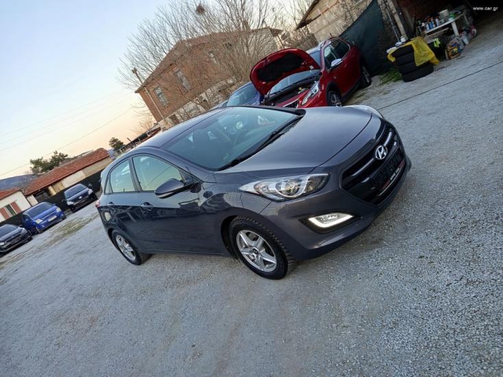 HYUNDAI i30 2016