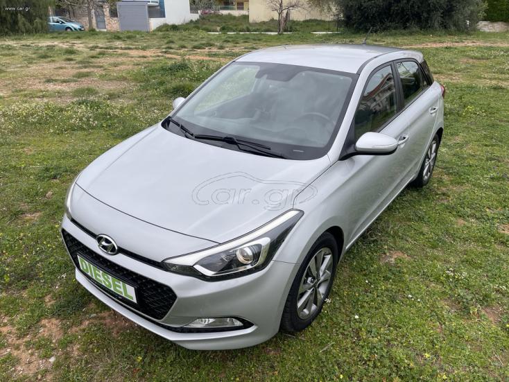 HYUNDAI i20 2015