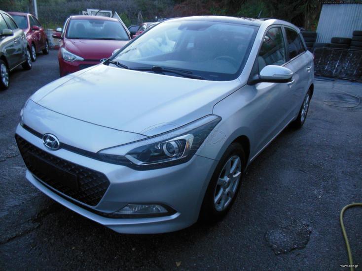 HYUNDAI i20 2015