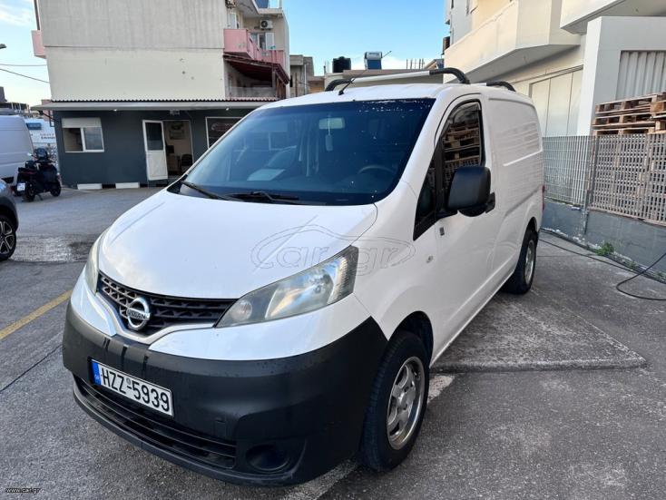 NISSAN NV200 2019