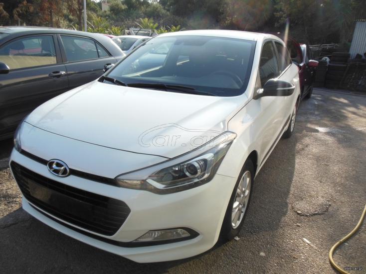 HYUNDAI i20 2018