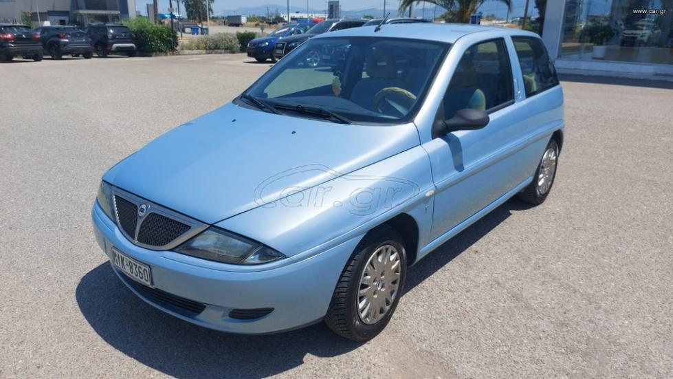 LANCIA YPSILON 2004