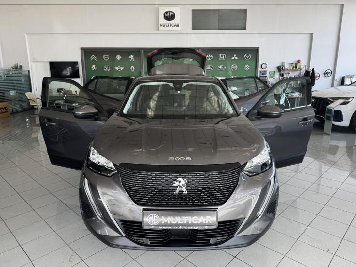 PEUGEOT 2008 2021