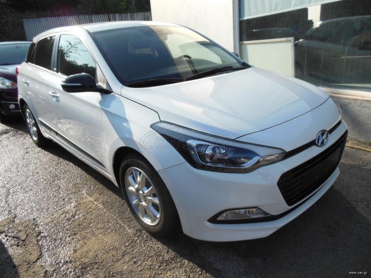 HYUNDAI i20 2017