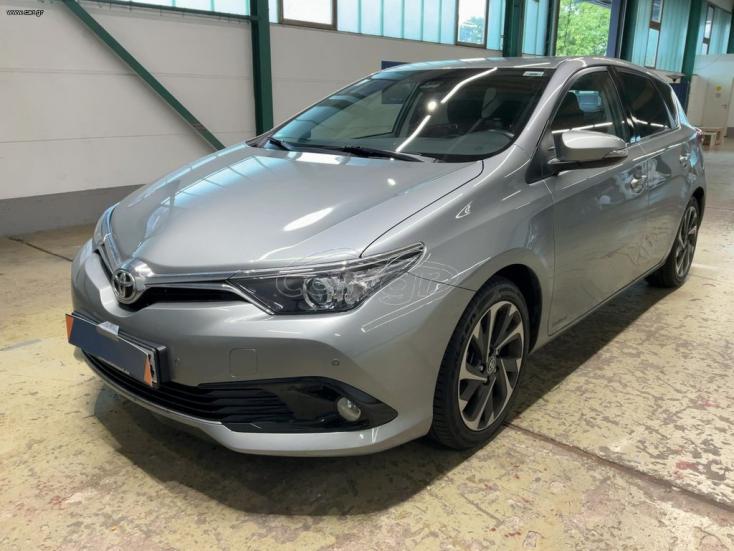 TOYOTA AURIS 2016