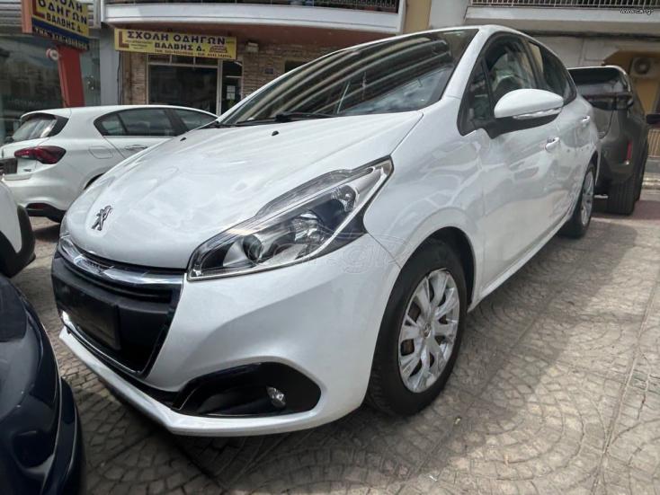 PEUGEOT 208 2017