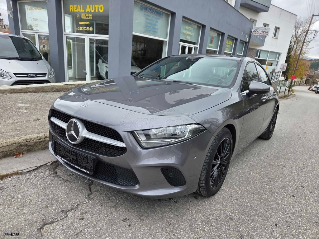 MERCEDES A180 2019