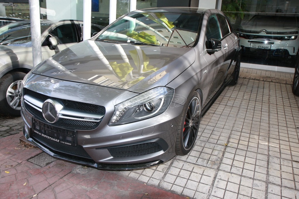 MERCEDES A 45 AMG 2014